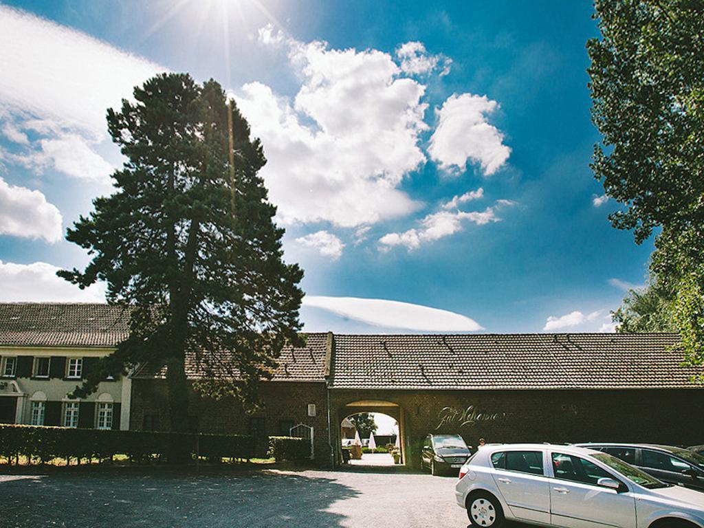 Gut Hohenholz Hotel Bedburg Buitenkant foto