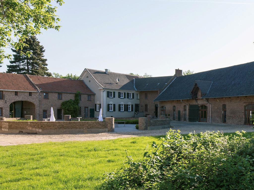 Gut Hohenholz Hotel Bedburg Buitenkant foto