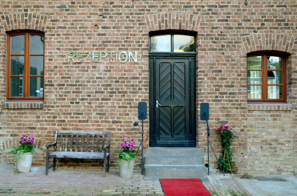 Gut Hohenholz Hotel Bedburg Buitenkant foto